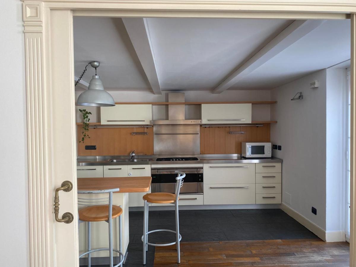“la Pinta” Elegante Al Vomero Apartment Naples